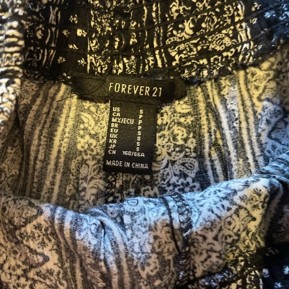 Forever 21 balloon pants - Picture 4 of 4